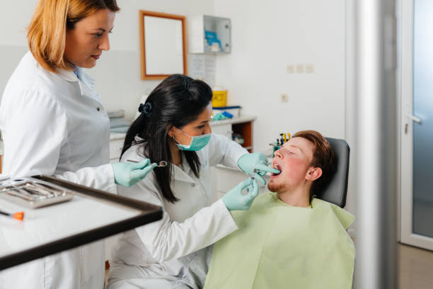 Best Broken or Cracked Tooth Emergency Dentist in Waller, TX